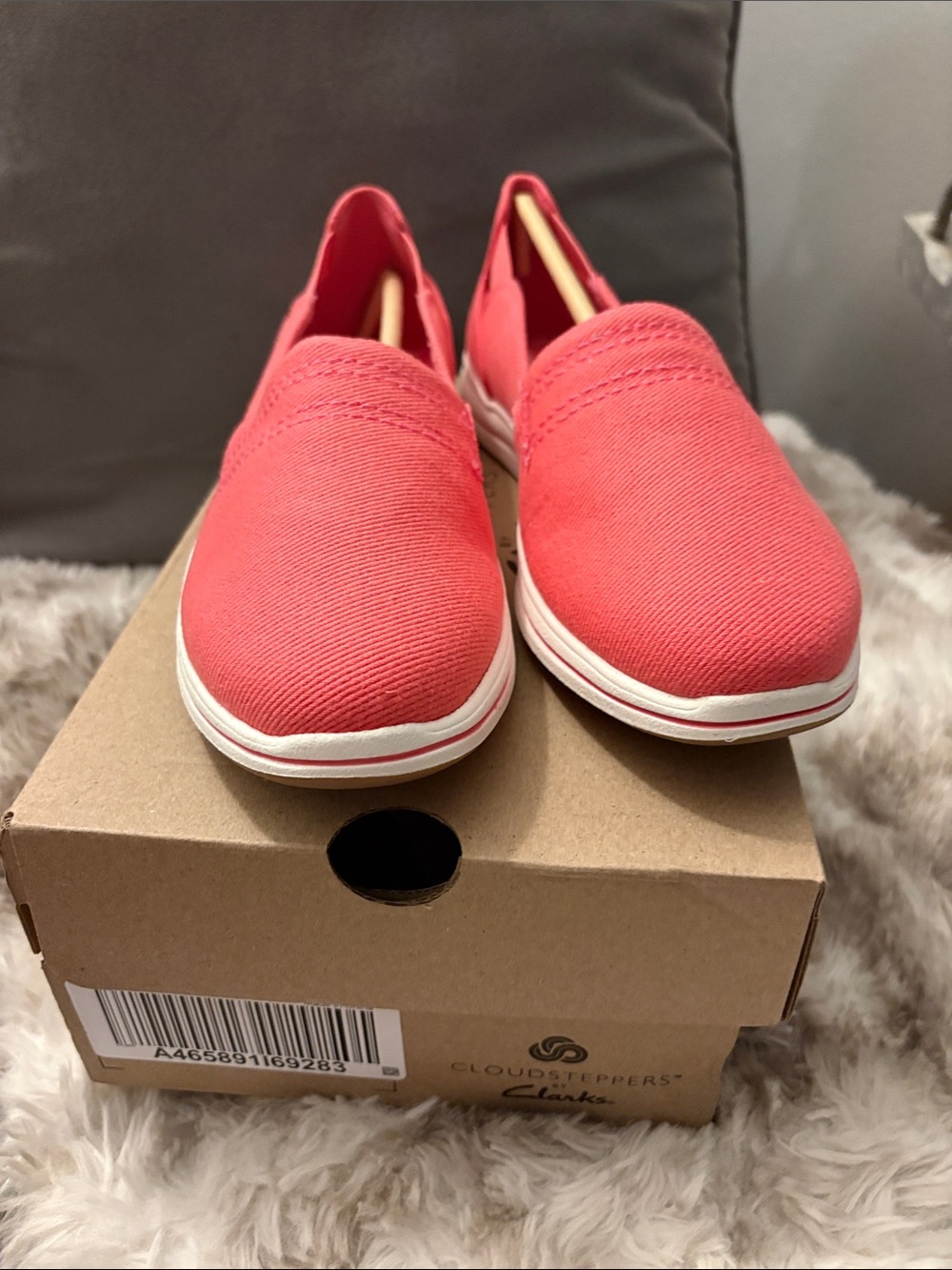Clarks Women's Coral Slip-On Moccasins